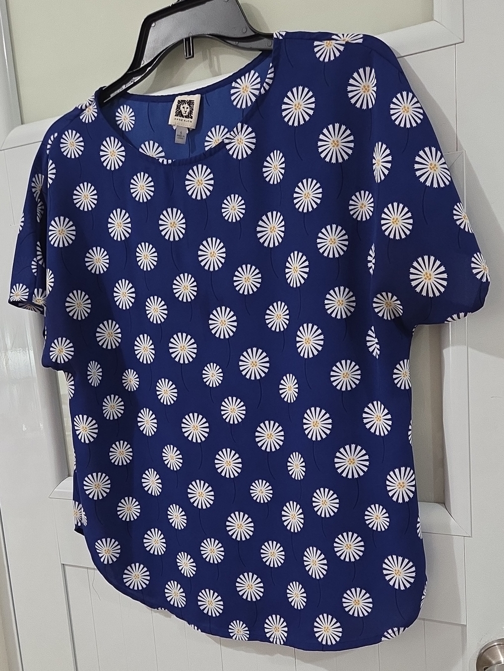 Anne Klein Blue Daisy-Print Short Sleeve Women's Top